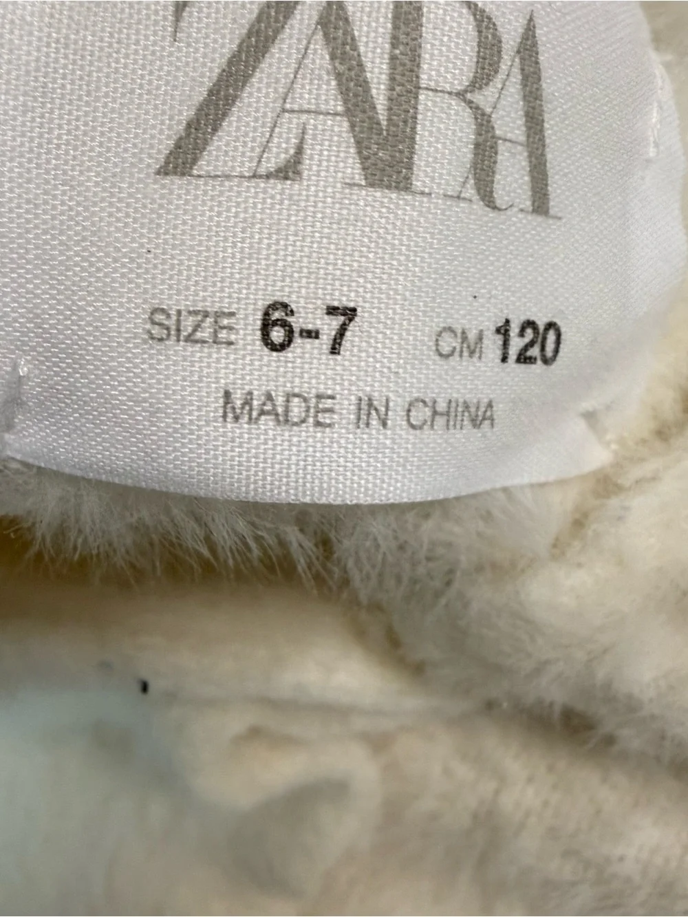 Zara Off-White Fuzzy Cropped Cardigan SZ 6/7 years button down v neck fur